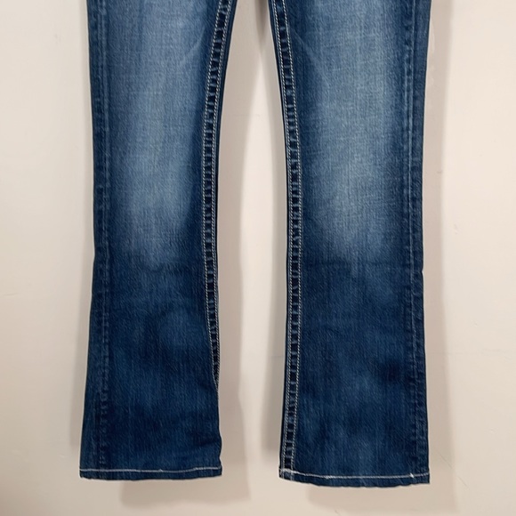 ☀️Sale☀️ Miss Me denim boot cut jeans embroidered and embellished size 29 waist - Picture 3 of 11